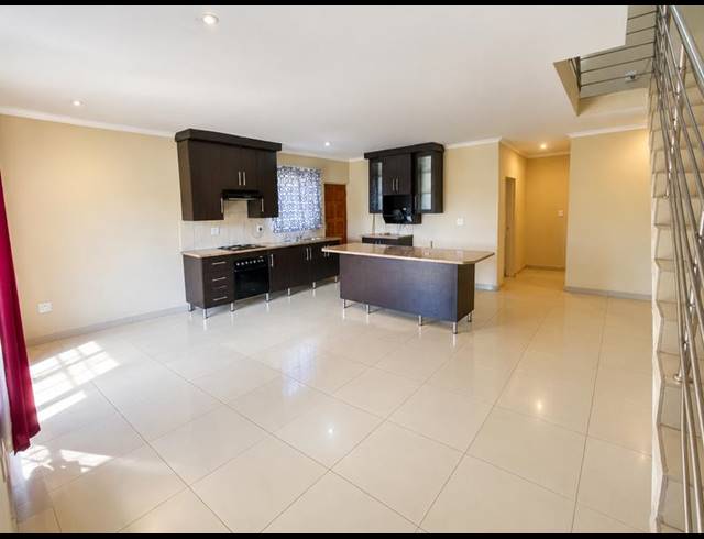 3 BEDROOM HOUSE FOR SALE IN AQUA PARK